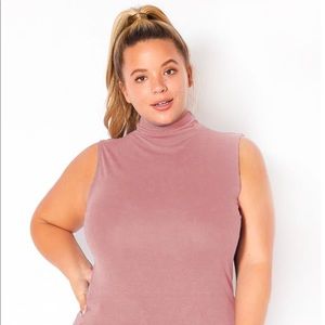 Plus Size Sleeveless Turtle Neck Fitted Top